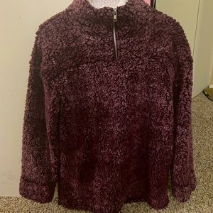 Super soft Sherpa pull over, size small (fits in between small/medium)
